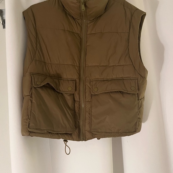 Zara Vest - Picture 7 of 7